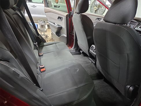 Used 2023 Nissan Rogue S image 11