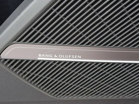 Used 2023 Audi SQ5 Premium Plus w/ Premium Plus Package AWD/4WD image 27
