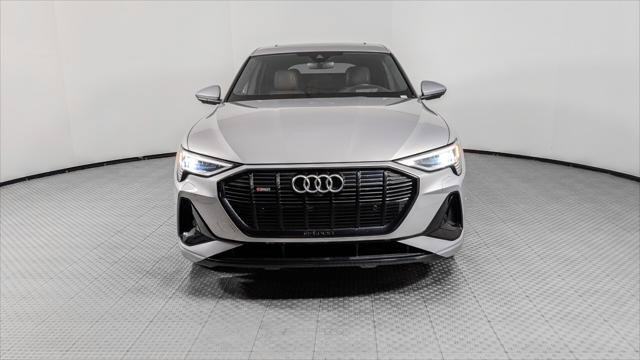 Used 2022 Audi e-tron Prestige w/ Prestige Package AWD/4WD image 11
