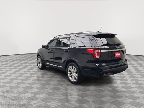 Used 2019 Ford Explorer XLT w/ Equipment Group 202A AWD/4WD image 41