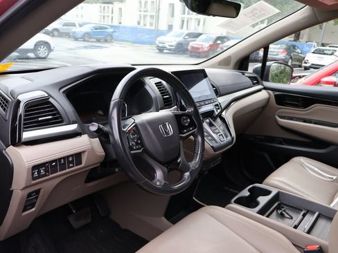 Used 2023 Honda Odyssey Touring image 9