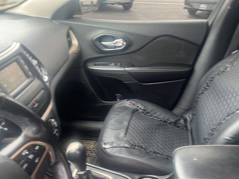 Used 2015 Jeep Cherokee Sport w/ Cold Weather Group image 19