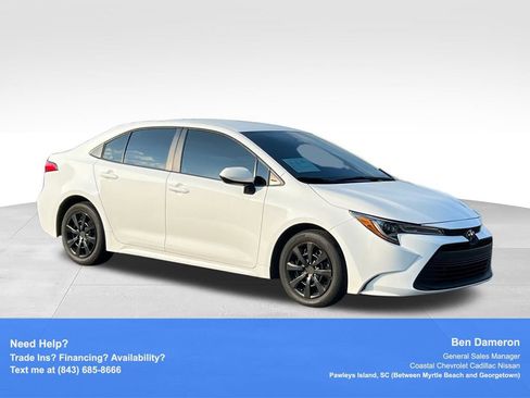 Used 2024 Toyota Corolla LE FWD image 3