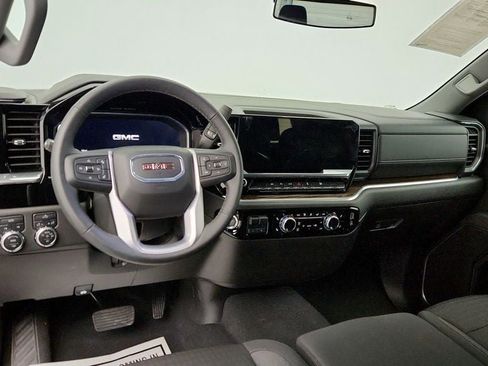 Used 2025 GMC Sierra 1500 Elevation image 12