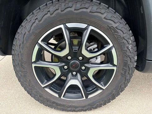 Used 2025 Jeep Compass Trailhawk AWD/4WD image 8