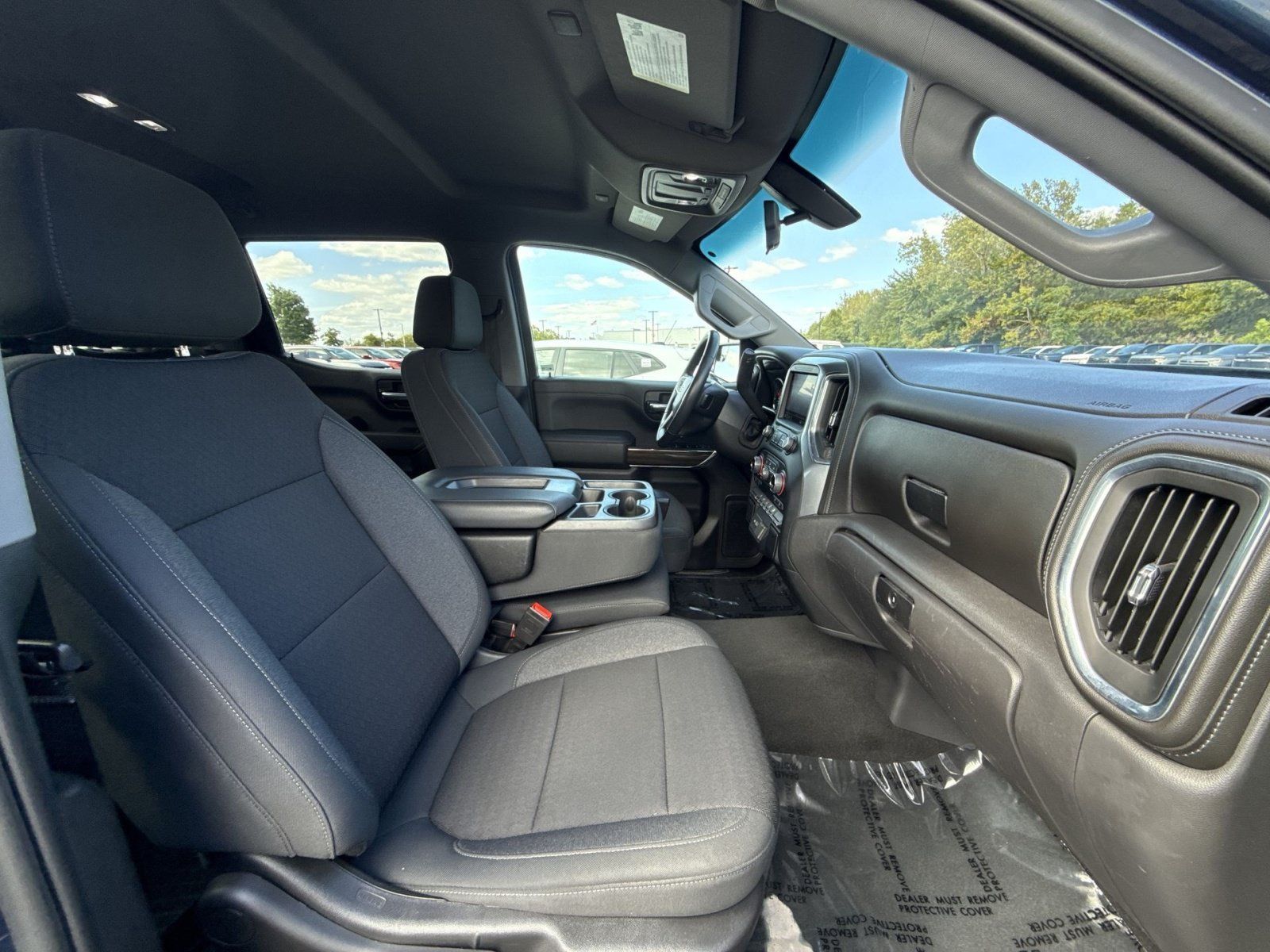 Used 2022 Chevrolet Silverado 1500 LT AWD/4WD image 27