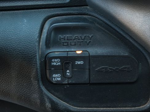 Used 2024 RAM 3500 Big Horn AWD/4WD image 21