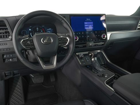 Used 2026 Lexus GX 550 w/ Accessory Package (2T) AWD/4WD image 18