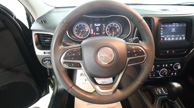Used 2020 Jeep Cherokee Latitude Plus FWD image 17