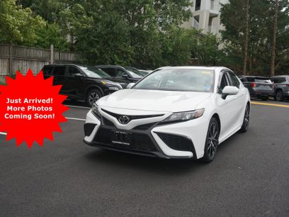 Used 2021 Toyota Camry SE