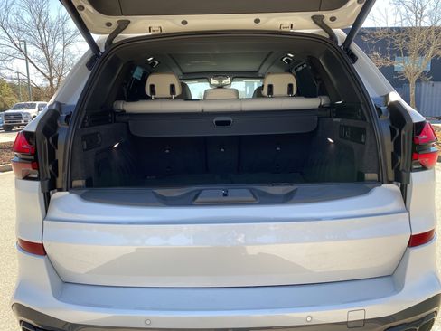 Used 2025 BMW X5 M60i image 46