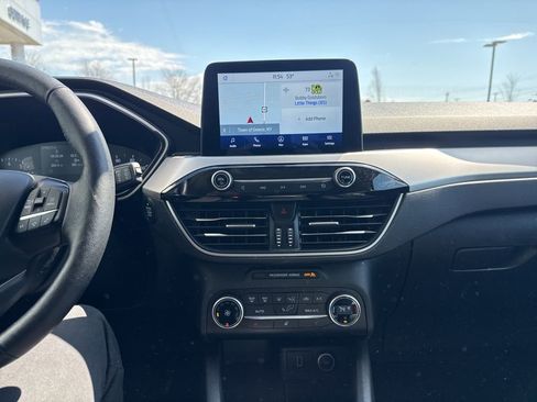 Used 2020 Ford Escape SEL image 9