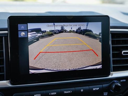 Certified 2024 Hyundai Venue SEL FWD image 28