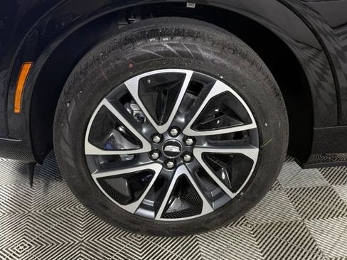 Used 2026 Cadillac Optiq Sport 1 RWD image 12