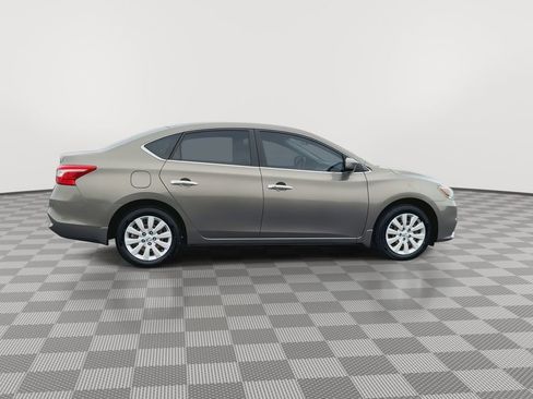 Used 2016 Nissan Sentra SV FWD image 9
