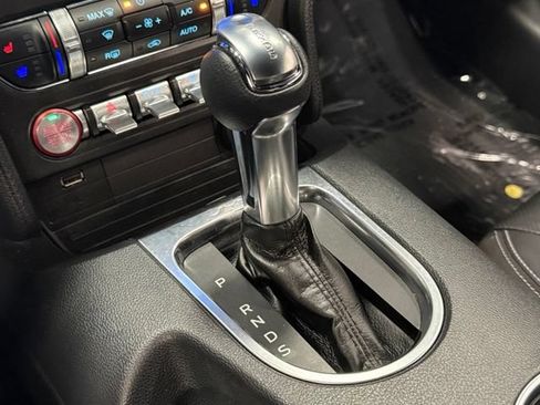 Used 2022 Ford Mustang GT Premium w/ Black Accent Package RWD image 32