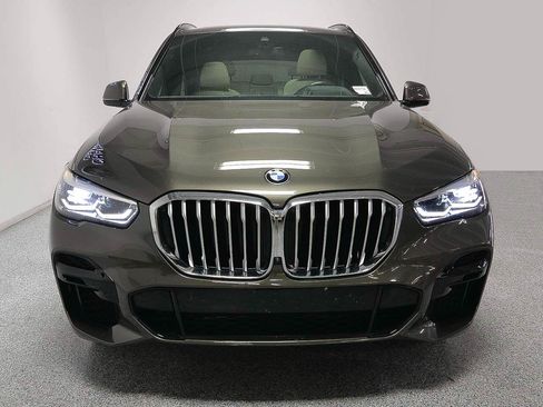 Used 2023 BMW X5 xDrive40i w/ M Sport Package AWD/4WD image 2