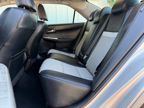 Used 2013 Toyota Camry SE FWD image 19