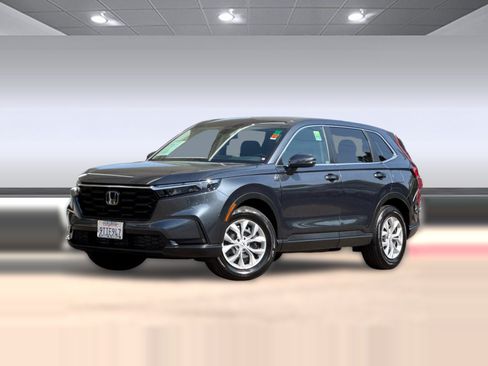 Used 2025 Honda CR-V LX image 2