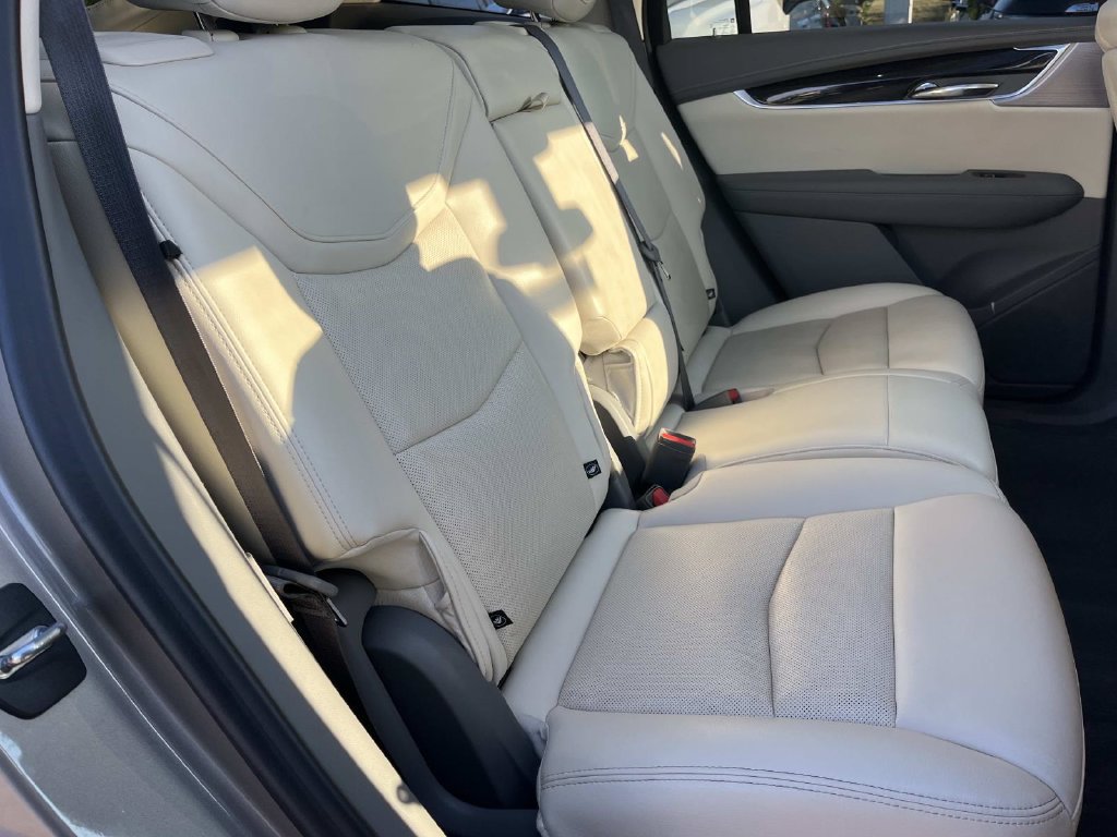 Used 2022 Cadillac XT6 Premium Luxury FWD image 24