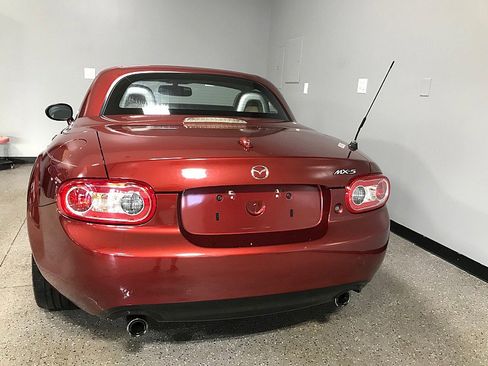 Used 2012 MAZDA MX-5 Miata Grand Touring w/ Premium Pkg RWD image 8