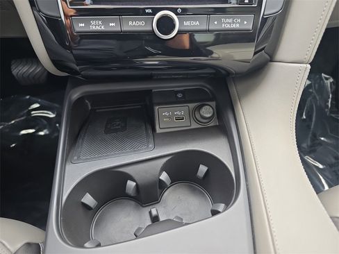 Certified 2024 INFINITI QX50 Luxe image 27