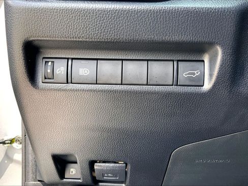 Used 2022 Toyota RAV4 XLE w/ Convenience Package AWD/4WD image 33