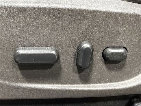 Used 2017 Ford Escape SE image 17