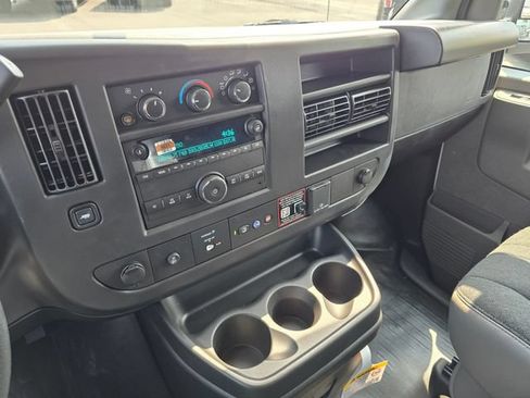 New 2025 GMC Savana 2500 w/ Driver Convenience Package RWD image 22