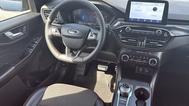 Used 2024 Ford Escape ST-Line AWD/4WD image 25