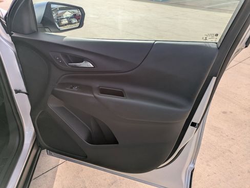 Certified 2022 Chevrolet Equinox LT image 28