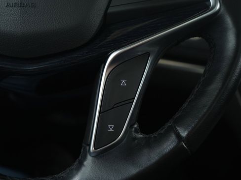 Used 2024 Cadillac XT5 Premium Luxury image 30