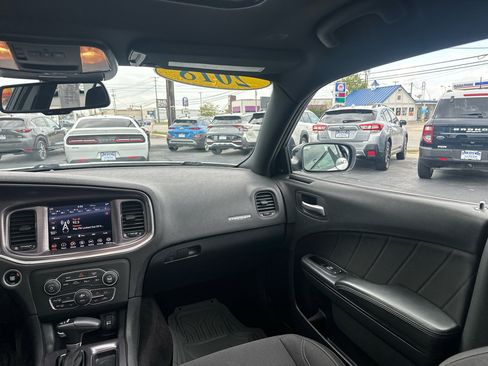 Used 2018 Dodge Charger GT w/ Blacktop Package image 21