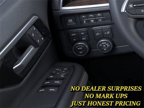 New 2025 Chevrolet Suburban Premier image 22