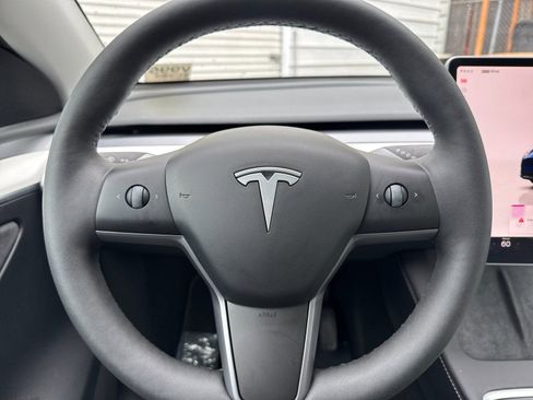 Used 2024 Tesla Model Y Long Range image 23