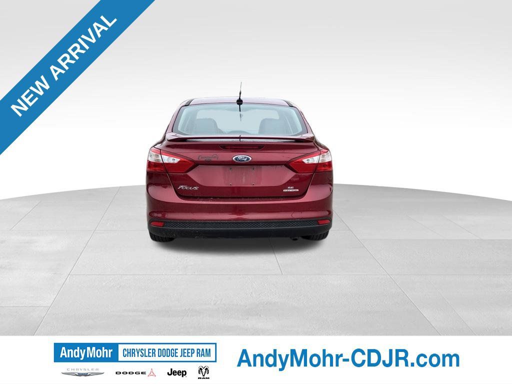 Used 2014 Ford Focus SE w/ Equipment Group 201A FWD image 6