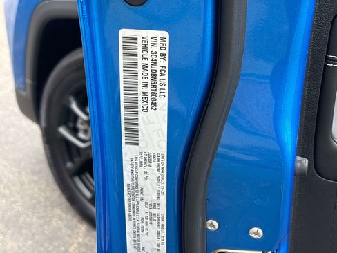 Used 2024 Jeep Compass Latitude w/ Convenience Group image 25