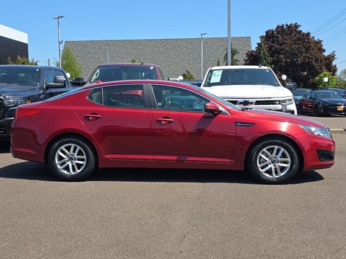Used 2011 Kia Optima LX w/ Convenience Pkg FWD image 3