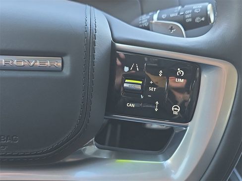 Certified 2024 Land Rover Range Rover SE image 19