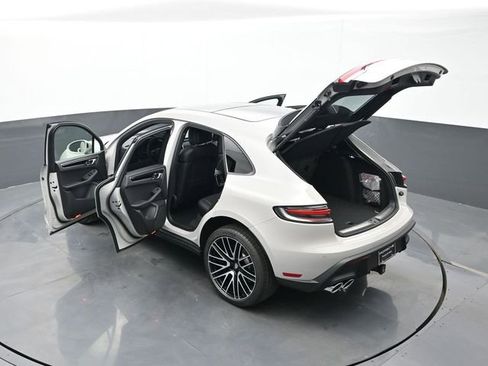 New 2026 Porsche Macan AWD/4WD image 22