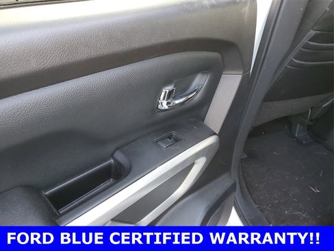 Used 2018 Nissan Titan SV w/ SV Convenience Package image 7