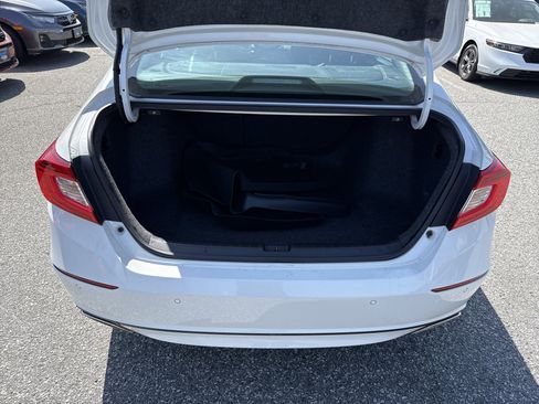 Used 2018 Honda Accord Touring image 33