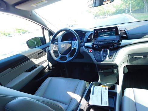 Used 2021 Honda Odyssey EX-L image 7