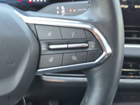 Used 2025 Chevrolet Equinox LT AWD/4WD image 12