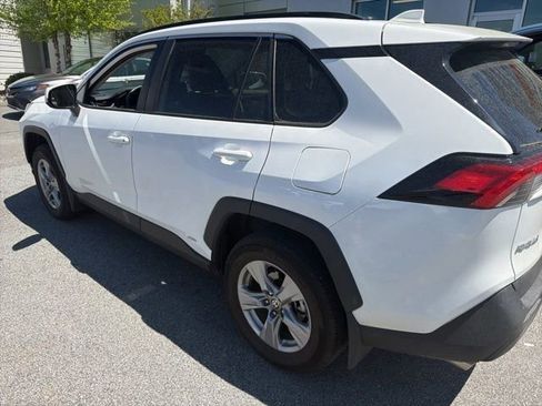 Used 2025 Toyota RAV4 XLE AWD/4WD image 50
