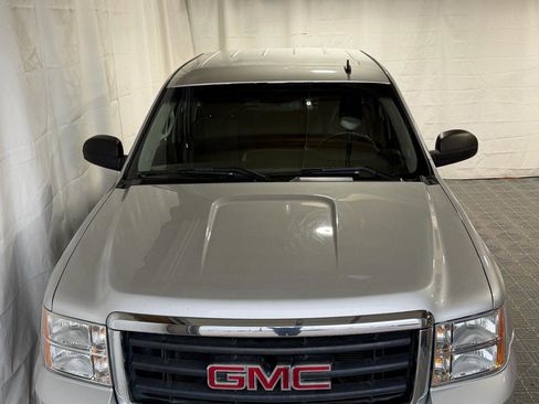 Used 2011 GMC Sierra 1500 SLE w/ Power Tech Package AWD/4WD image 3