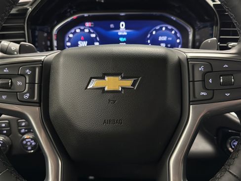 Used 2024 Chevrolet Silverado 1500 LTZ AWD/4WD image 16