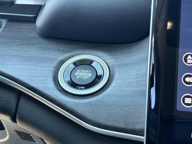Used 2024 Jeep Grand Cherokee Limited w/ Luxury Tech Group II AWD/4WD image 24