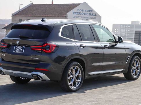 Used 2023 BMW X3 sDrive30i w/ Premium Package image 4