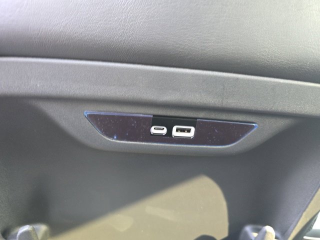New 2027 Chrysler Pacifica Select AWD/4WD image 24